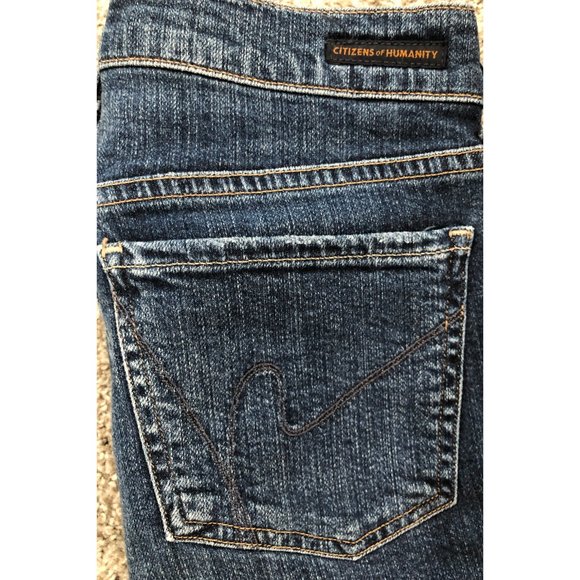CITIZENS OF HUMANITY CROPPED JEANS W/ FRAYED HEMS - Picture 8 of 16